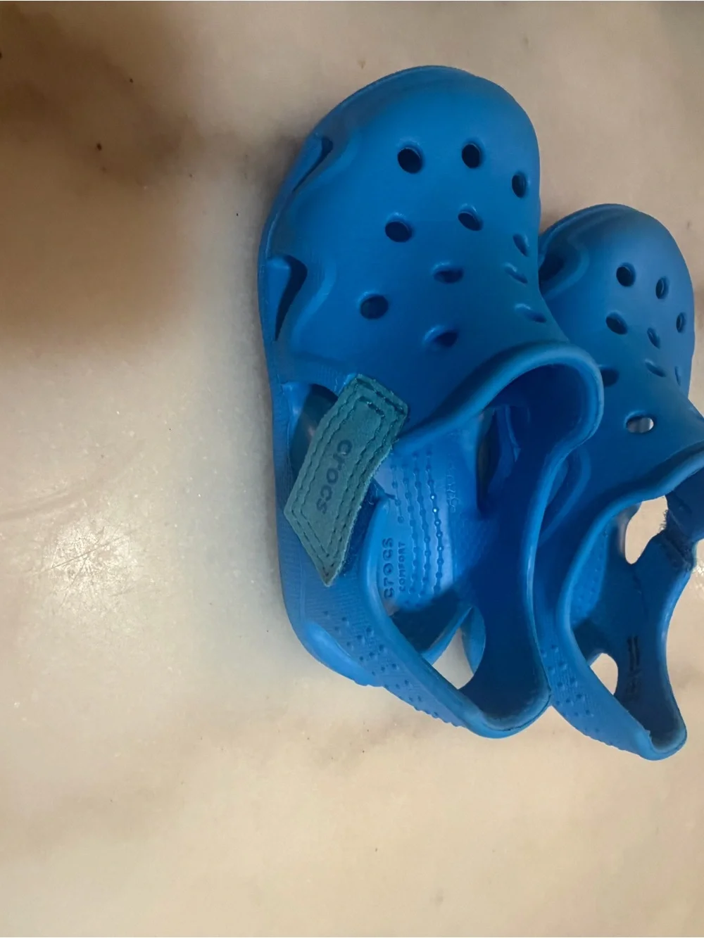 CROCS lightweight water